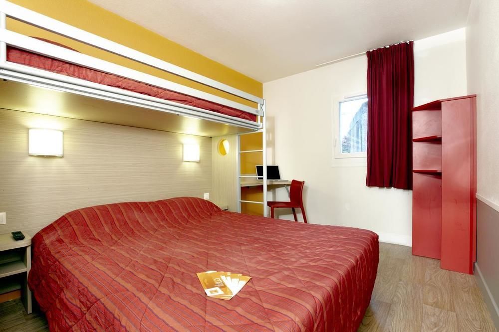 Campanile Pau Est-Bizanos Hotel Exterior photo